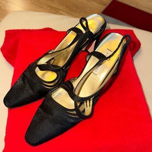 Women’s black-heels sling back